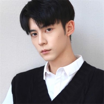 男生头像冷酷帅气图片(18张)