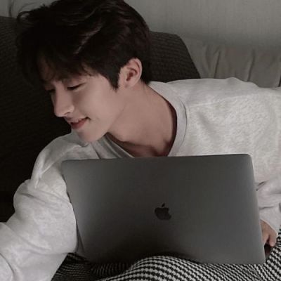 男生头像冷酷帅气图片(18张)