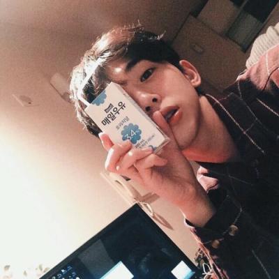 高清阳光帅气男生头像(优选18张)