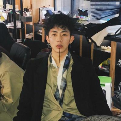 高清阳光帅气男生头像(优选18张)