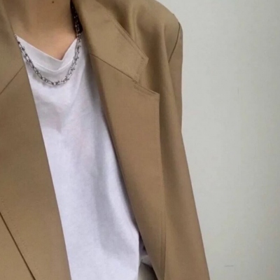 霸气西装男头像图片(18张)