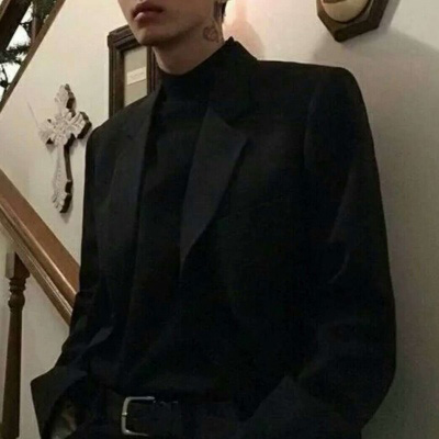 霸气西装男头像图片(18张)