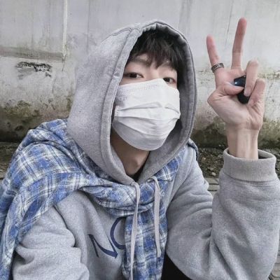 让人惊呼神仙颜值的男生帅气头像图片(18张)