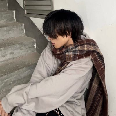 让人惊呼神仙颜值的男生帅气头像图片(18张)