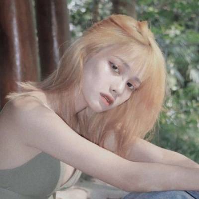 唯美复古森系女生头像(优选18张)