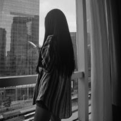 孤独黑暗系女生头像(共18张)