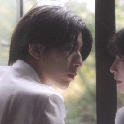 好看到爆的qq情侣头像(共18张)