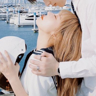 好看到爆的qq情侣头像(共18张)