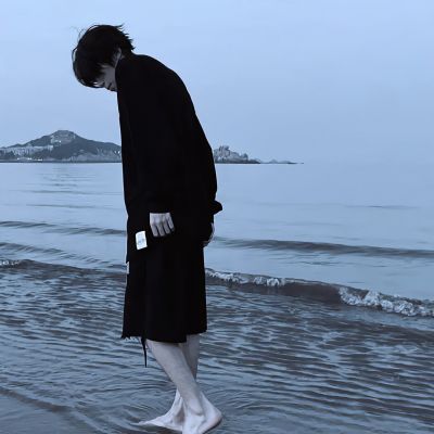 2023最火成熟男头像图片(20张)