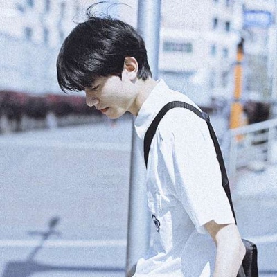 2023最火成熟男头像图片(20张)