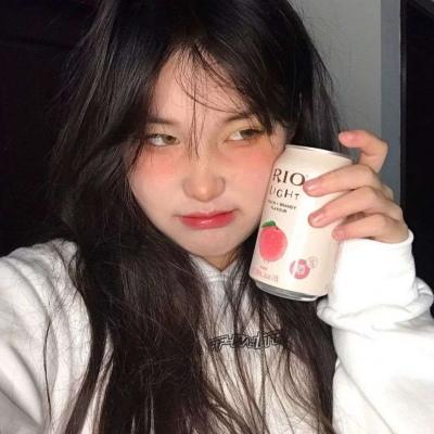 不染世俗的女生头像(精选22张)