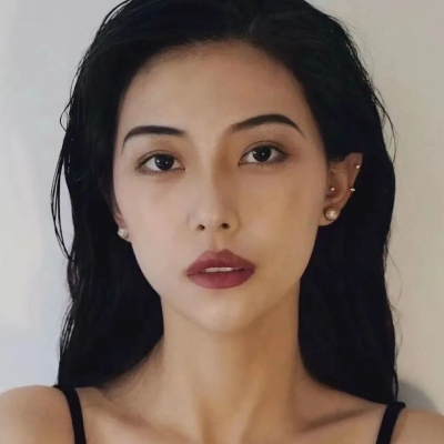 比较酷的女生微信头像(精选22张)