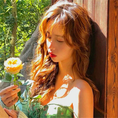 高清真人意境女头像图片(优选22张)