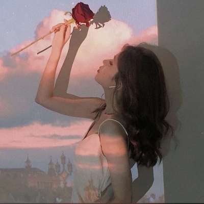 好看的高清头像女头像(优选20张)