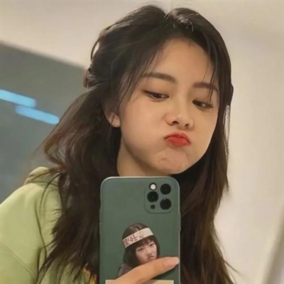 古灵精怪的女生头像图片(22张)