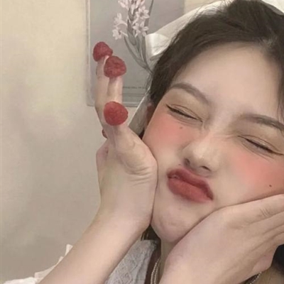 古灵精怪的女生头像图片(22张)