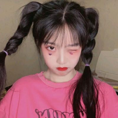 古灵精怪的女生头像图片(22张)