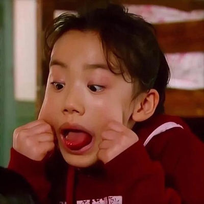 古灵精怪的女生头像图片(22张)