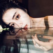 潇洒个性的非主流女生qq头像图片(16张)