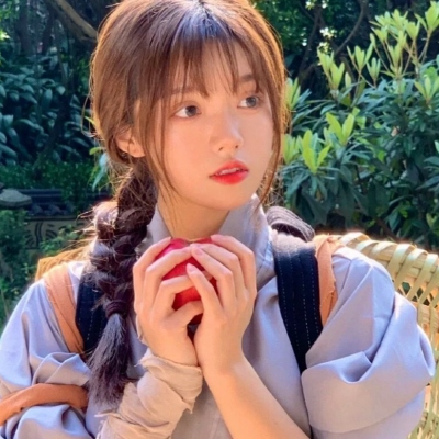 小清新图片唯美简约女头像(精选22张)