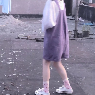 紫色的女生头像图片(24张)