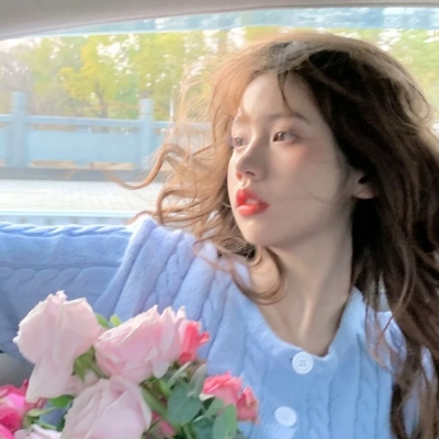 小清新图片唯美简约女头像(精选22张)