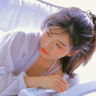 小清新图片唯美简约女头像(精选22张)