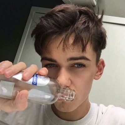 帅气欧美男生qq个性头像图片(22张)