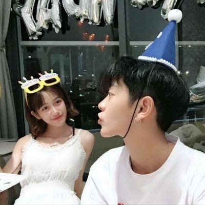 qq幸福情侣专属头像大全图片(共16张)