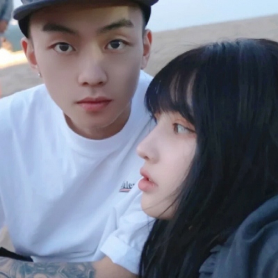 2023年适合90后情侣的头像(18张)