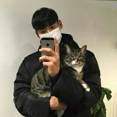 男生抱着动物的情头(精选18张)