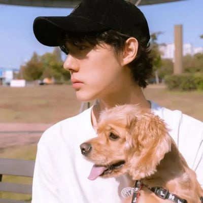 男生抱着动物的情头(精选18张)