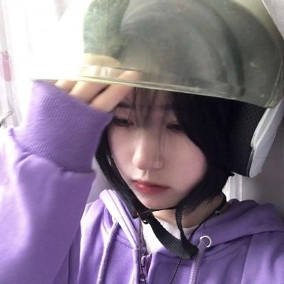 高清紫色系的女生头像图片大全(精选18张)
