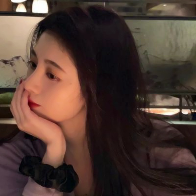 高清紫色系的女生头像图片大全(精选18张)