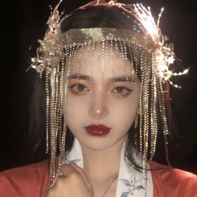 异域风情可爱女生头像(15张)