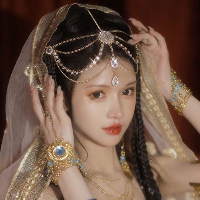 异域风情可爱女生头像(15张)