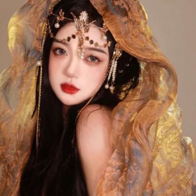 异域风情可爱女生头像(15张)