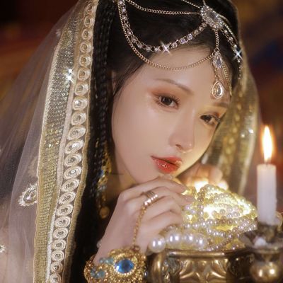 异域风情可爱女生头像(15张)