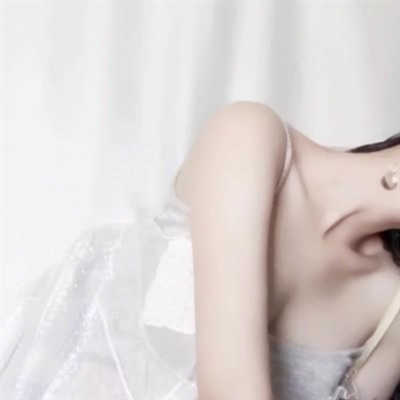 露肩锁骨吊带女神头像(精选18张)