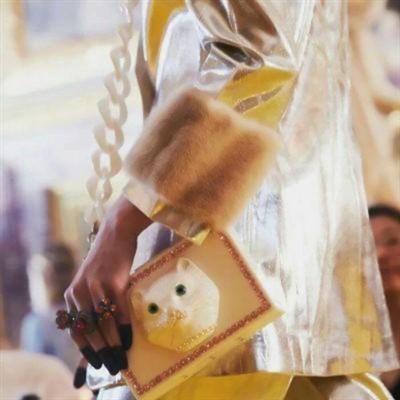 露肩锁骨吊带女神头像(精选18张)