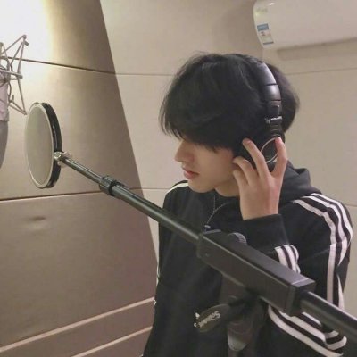 全网最帅的头像图片(共20张)