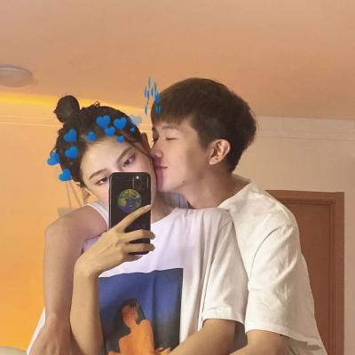 情侣头像很明显很好看的真人图片大全(共18张)