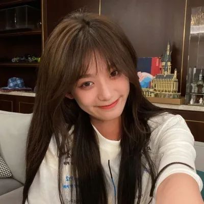 帅气的图片女生头像(18张)