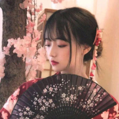 帅气的图片女生头像(18张)