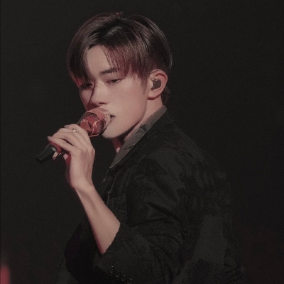 风格好看的气质男头像图片(18张)