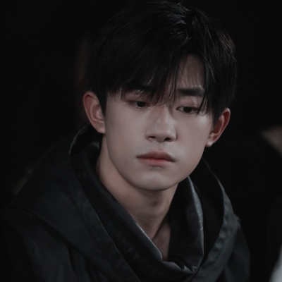 风格好看的气质男头像(20张)