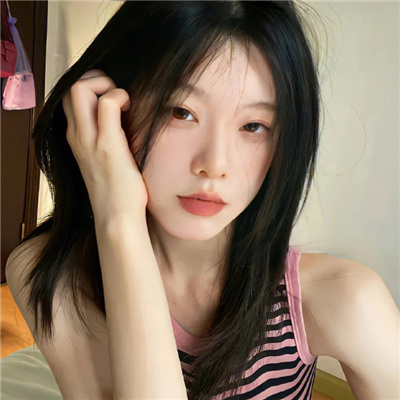 超纯超欲的女生头像图片(20张)