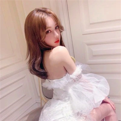 2423最新潮流女生头像图片大全(共20张)