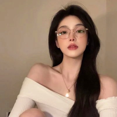 2023年最潮流女生霸气头像(22张)