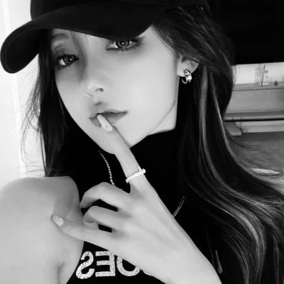 2023年最潮流女生霸气头像(22张)